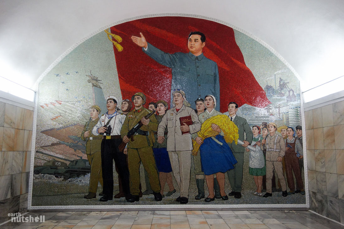 92-pyongyang-metro-murals